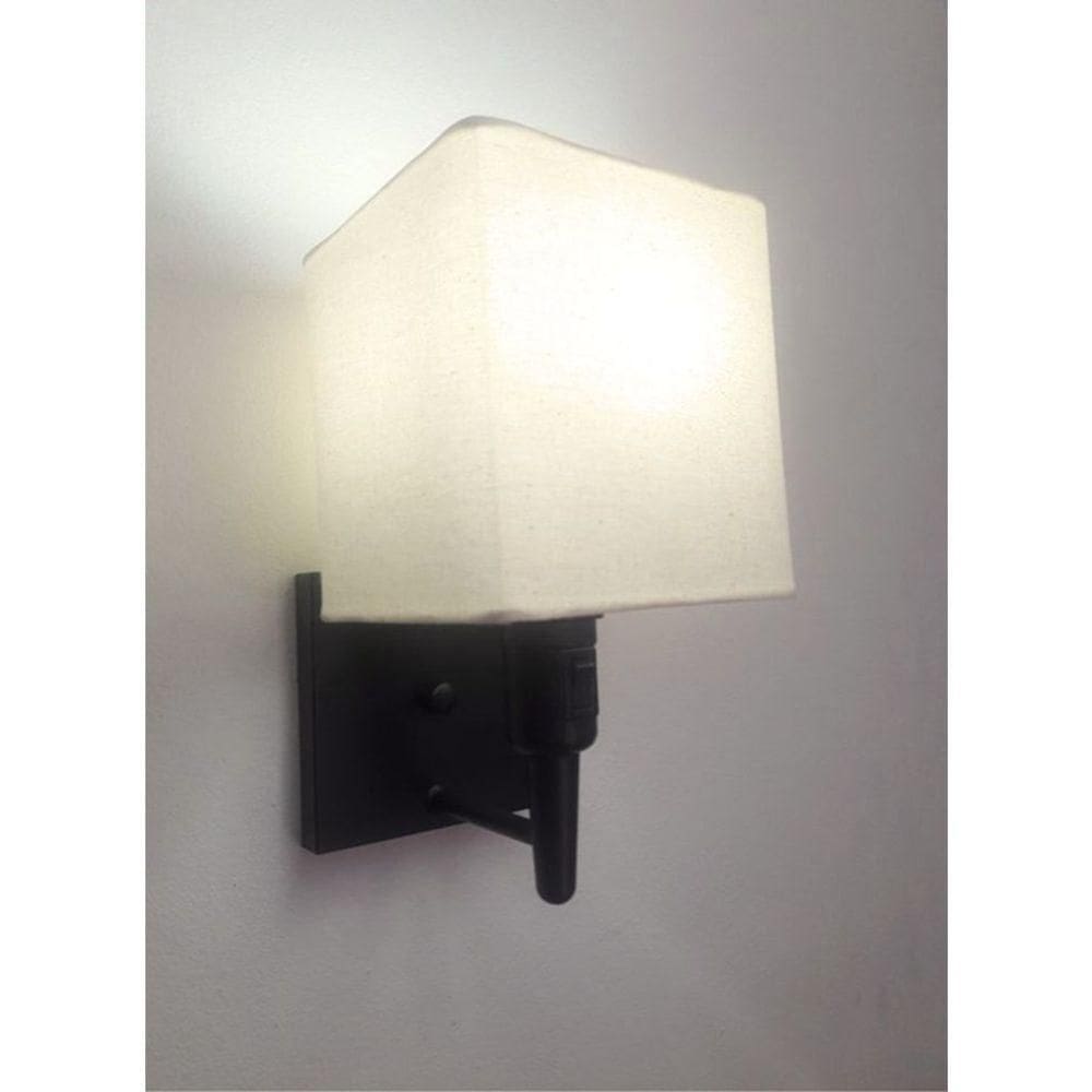 Arandela Quadrada Vivare Md-2019 Base Preto Com Interruptor Cúpula Em Tecido - Bivolt Preta-algodão-crú 127-220v