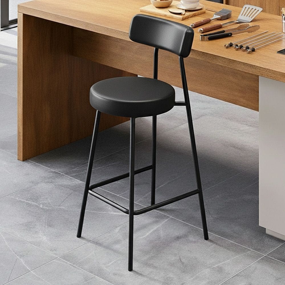 Banqueta Alta Cozinha Kobe Estofada com Encosto Couríssimo Preto - Desk Design