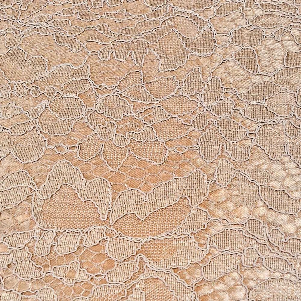 Rolo 3 Metros Renda Suiça Forrada 95% Poliéster 5% Poliamida