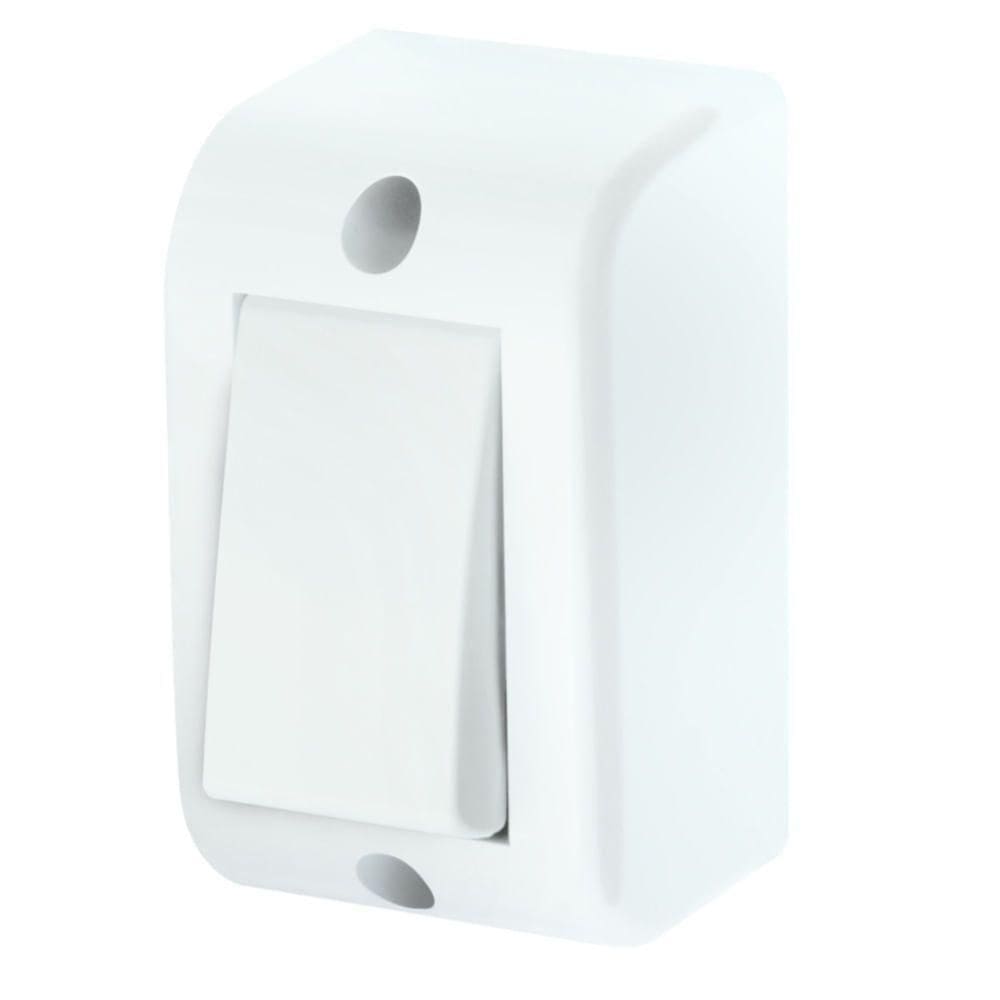 Interruptor Simples 16a 250 Volts Nova Sobrepor - 2541 - Fame Interrp. Simples 16a Sobrepor Fame 2541