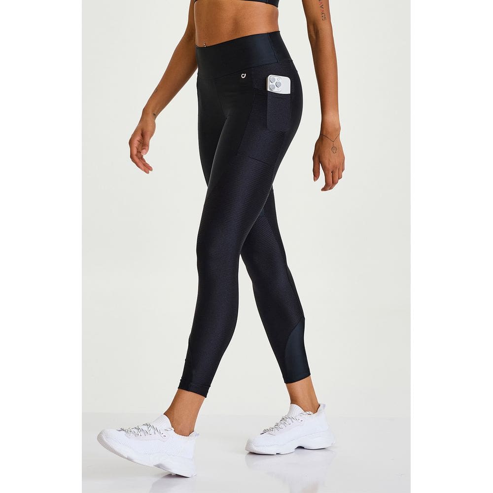 Legging Atletika Glow com Bolso Cajubrasil Preto