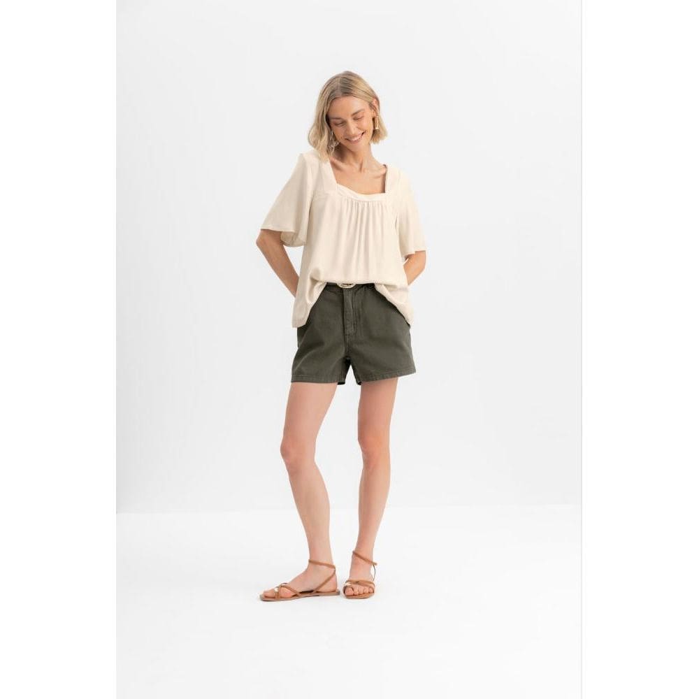 Shorts Feminino Em Sarja Essendi Verde Escuro