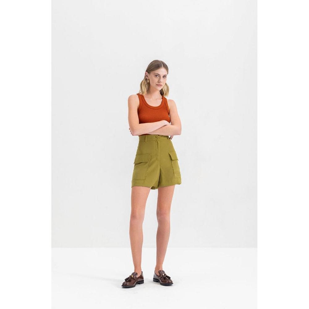 Shorts Feminino Em Alfaiataria Essendi Verde Médio