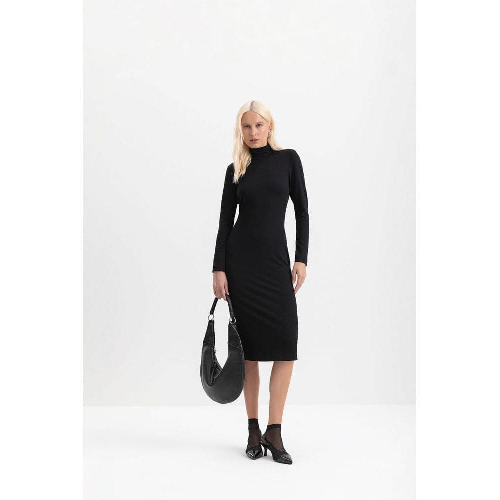 Vestido Feminino Midi Essendi Preto