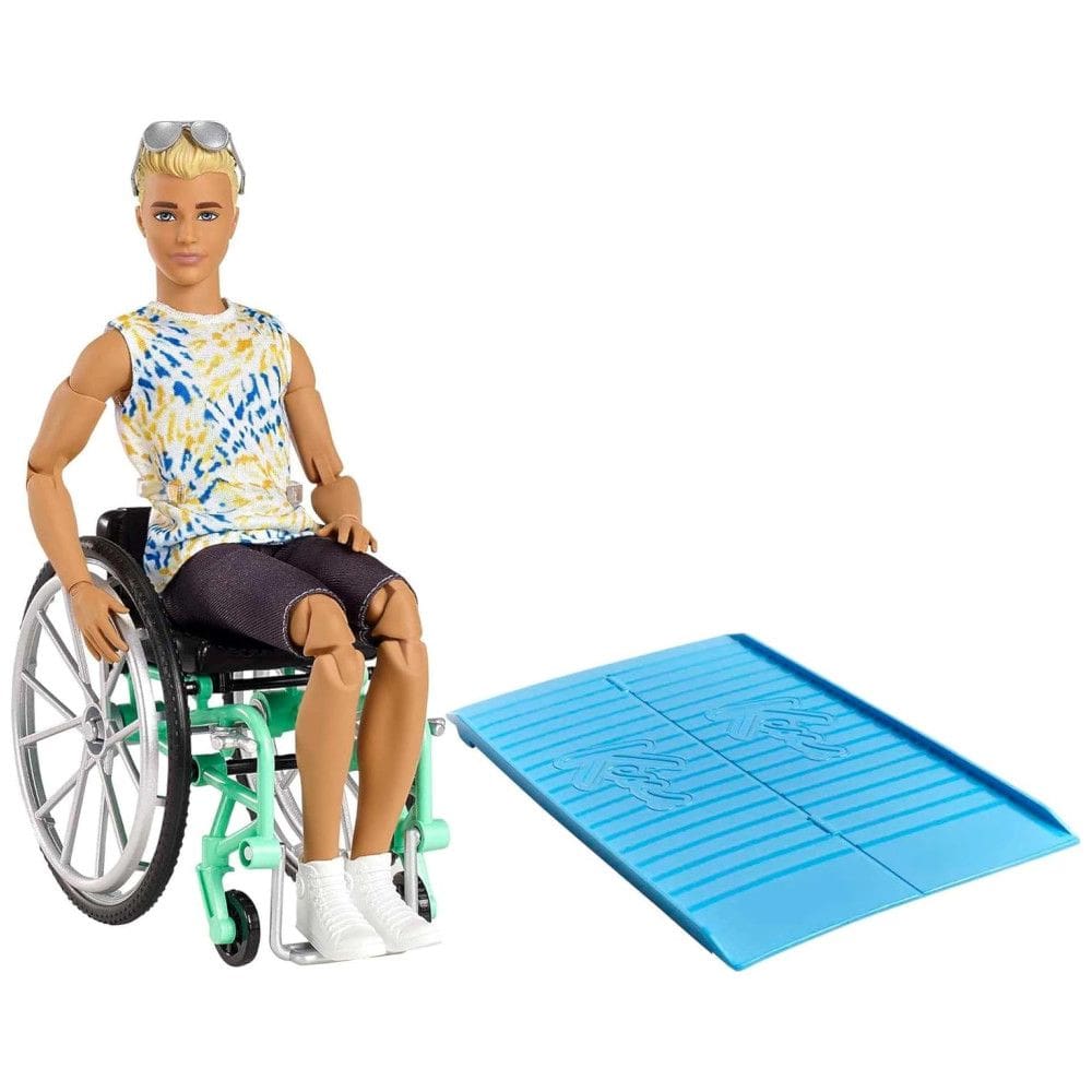 Boneca Barbie Ken Fashionistas 167 com Cadeira de Rodas e Rampa Vestindo Camisa Tie Dye