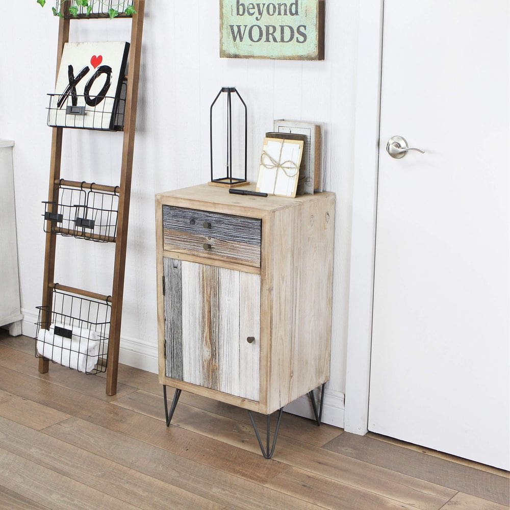 Mesa lateral em estilo painel de madeira Cheung com gaveta marrom