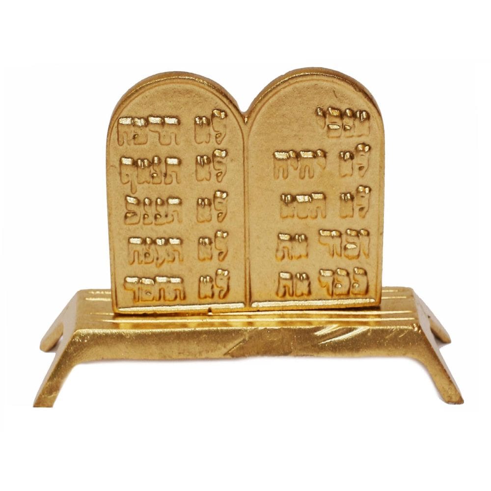 Tábua Da Lei Em Metal Dourada Com Escritas Em Hebraico