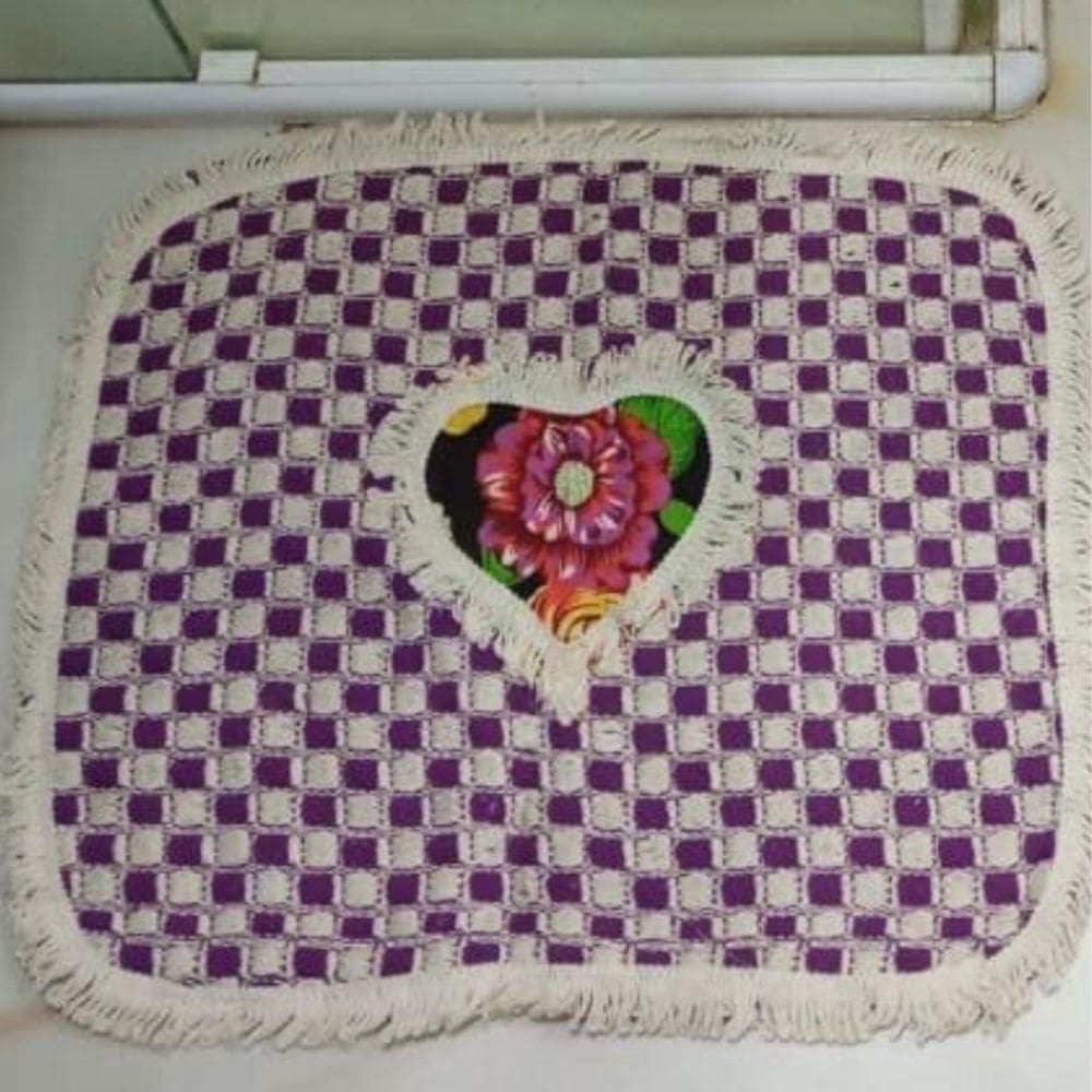 Kit 3 Peças Tapete Banheiro Xadrez Daminha Taolha De Piso Chão 50x40cm  Roxo Com Estampa