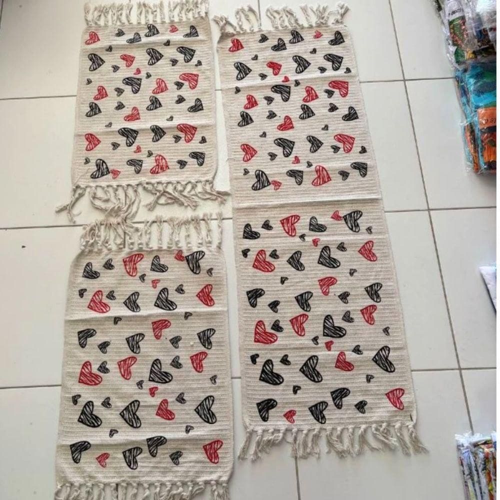 Kit Jogo De Passadeira Tapete De Cozinha Grande 3 Peças Estampado Com Nozinho Tecido Grosso Modelo Coração Colorido