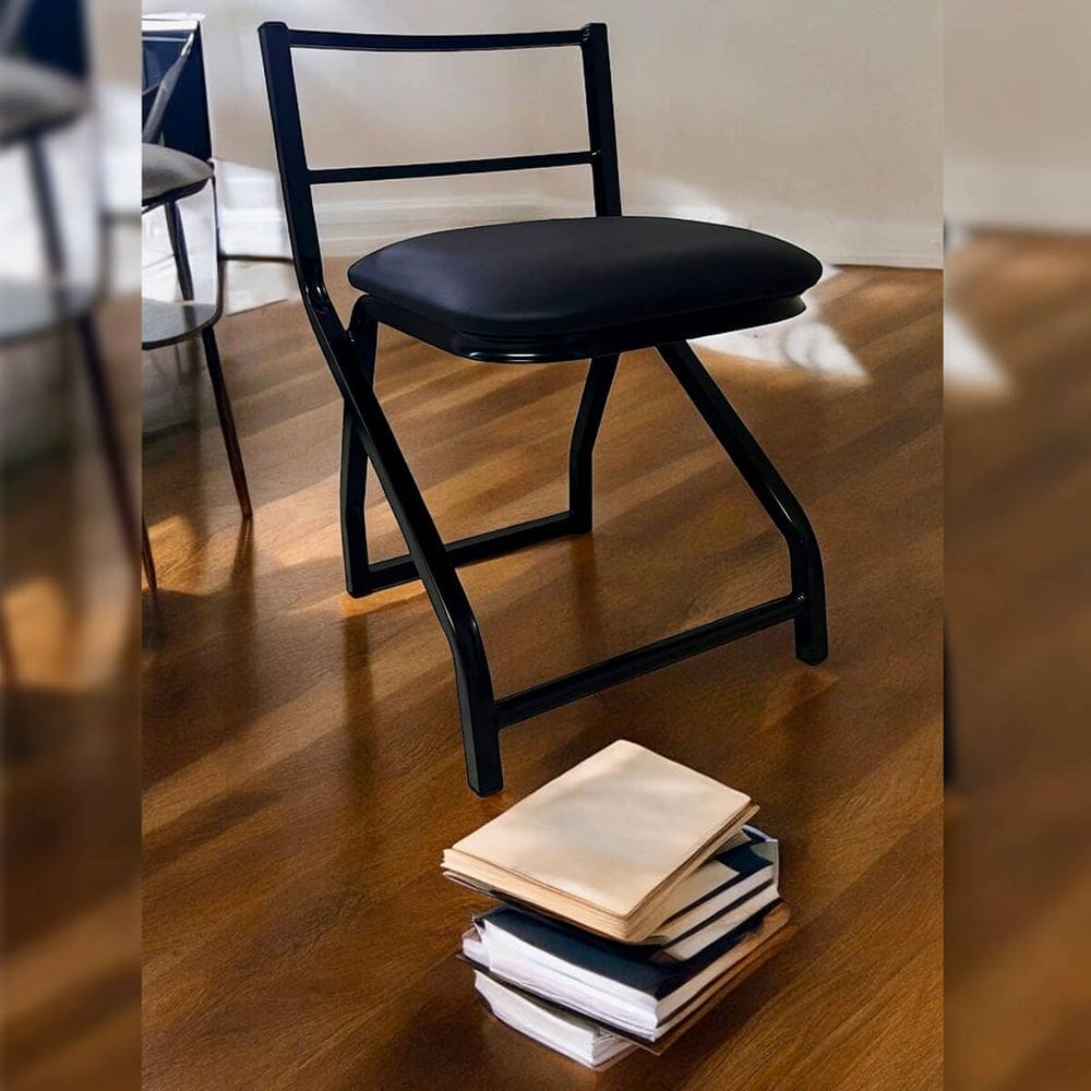 Cadeira de Ferro Estilo Industrial Assento Almofadado Corino Preto