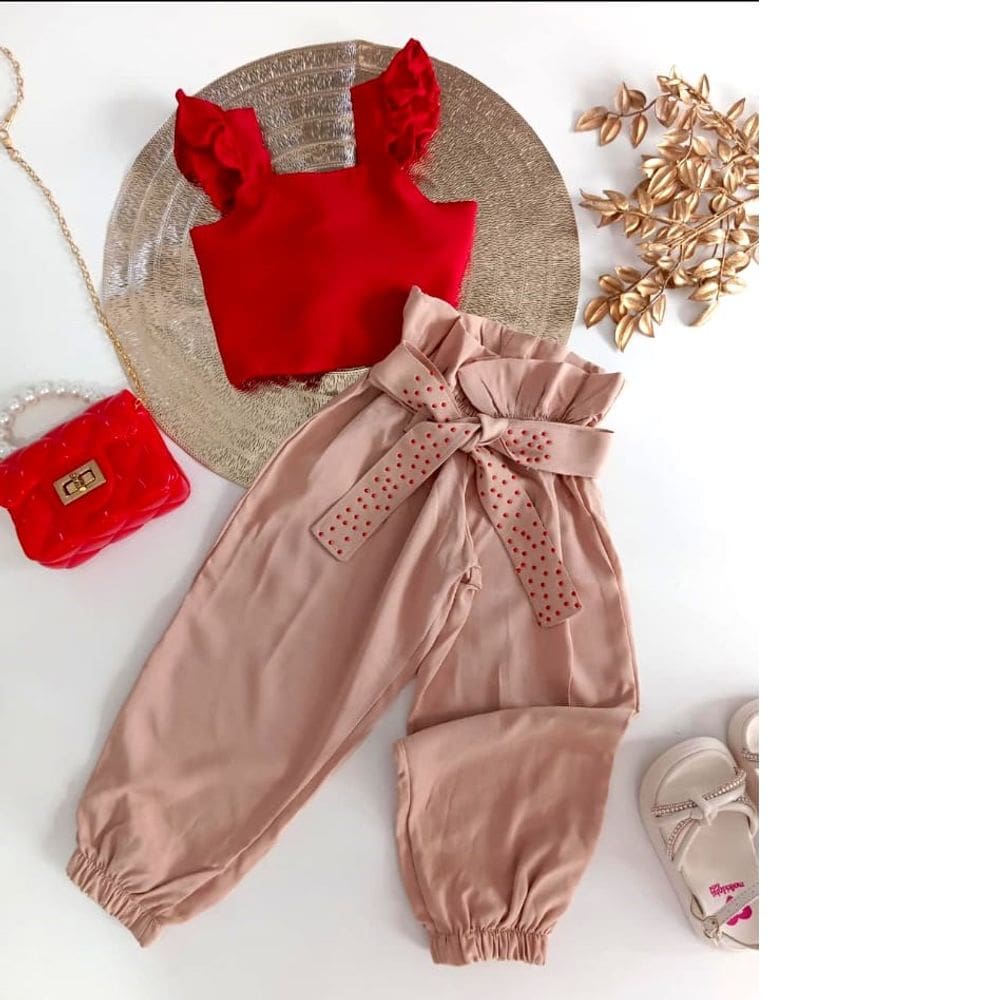 Conjunto infantil menina cropped vermelho e calça jogguer