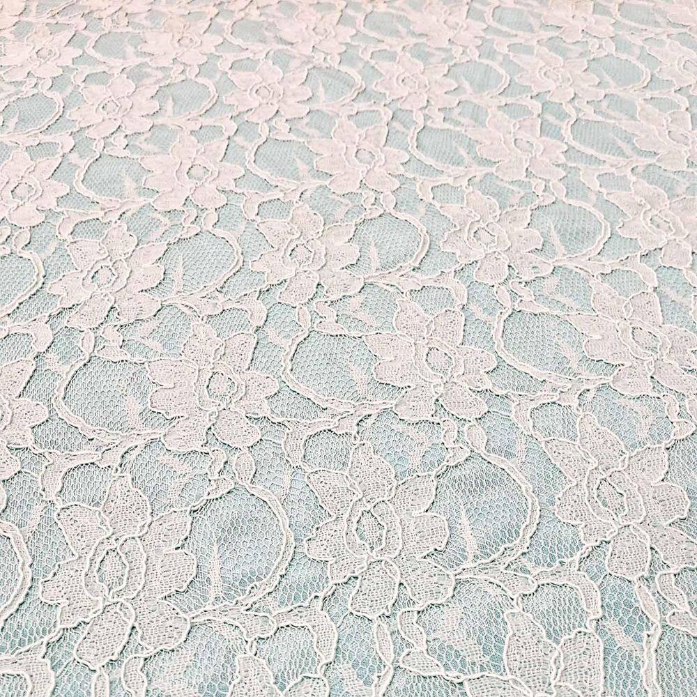 Rolo 3 Metros Renda Suiça Forrada 95% Poliéster 5% Poliamida