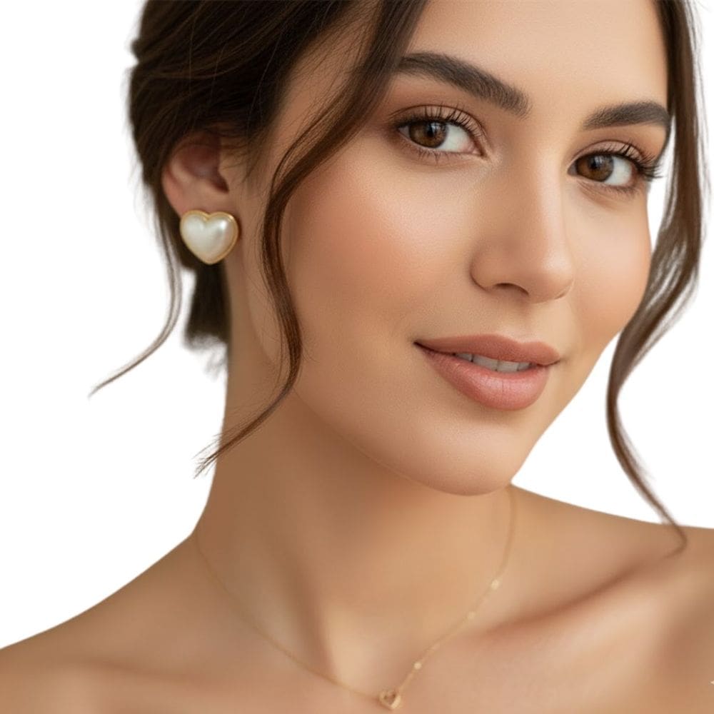 Brinco Coração Pérola Banhado com Pino em Prata Luxo Festa