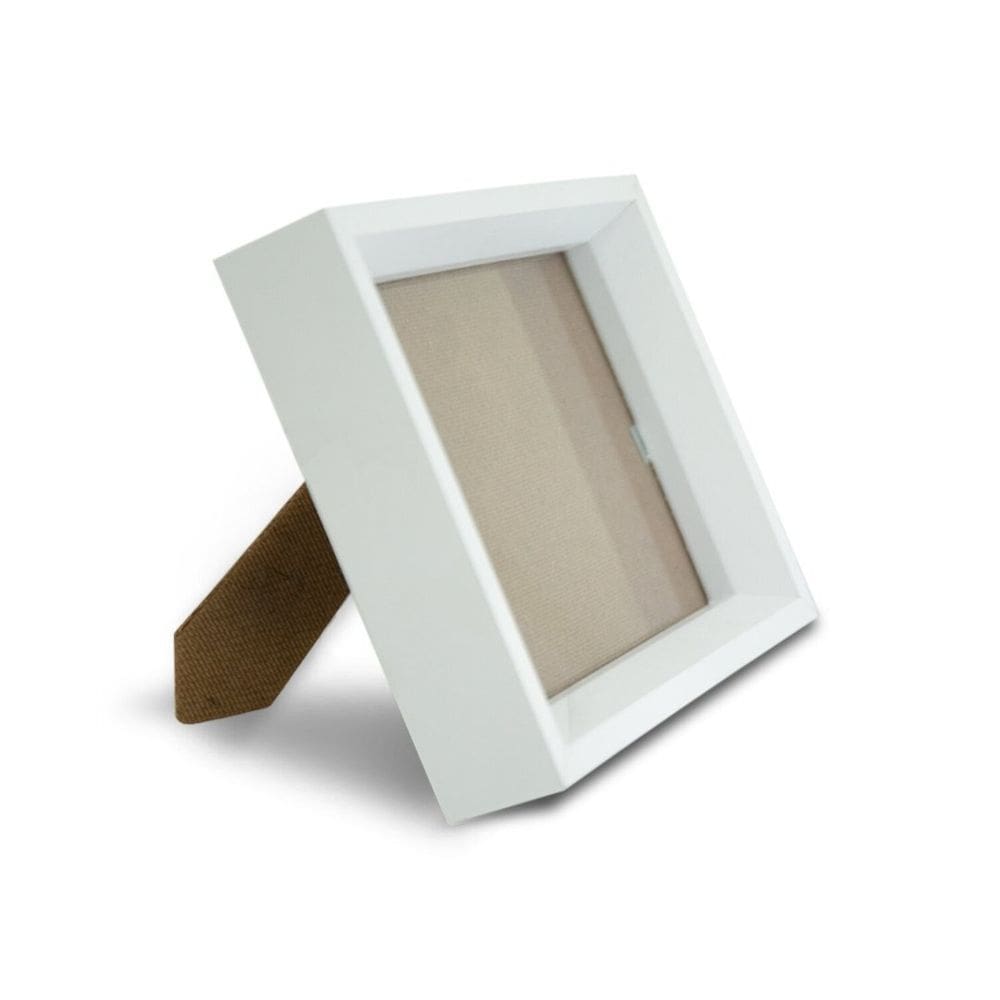 Porta Retrato para Fotos 21x30cm com Moldura de Madeira para Quarto Escritório Hall