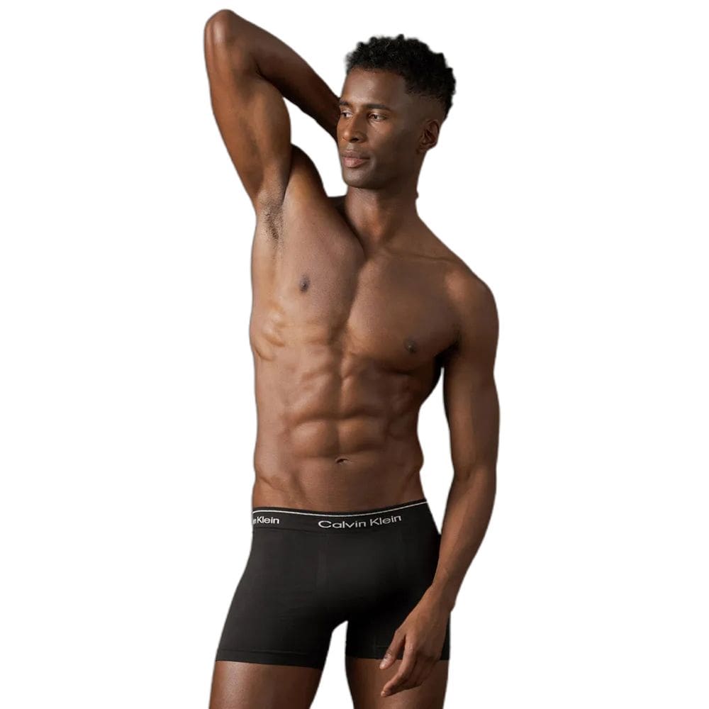 Cueca Trunk Seamless Modern Logo Calvin Klein Preta Del0029