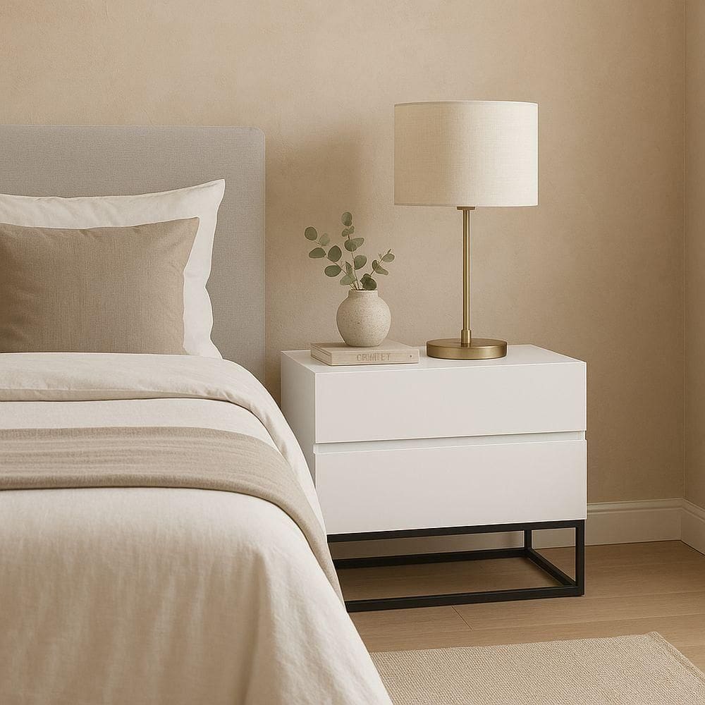 Mesa De Cabeceira Industrial 60cm Base Preto Pé De Ferro Branco