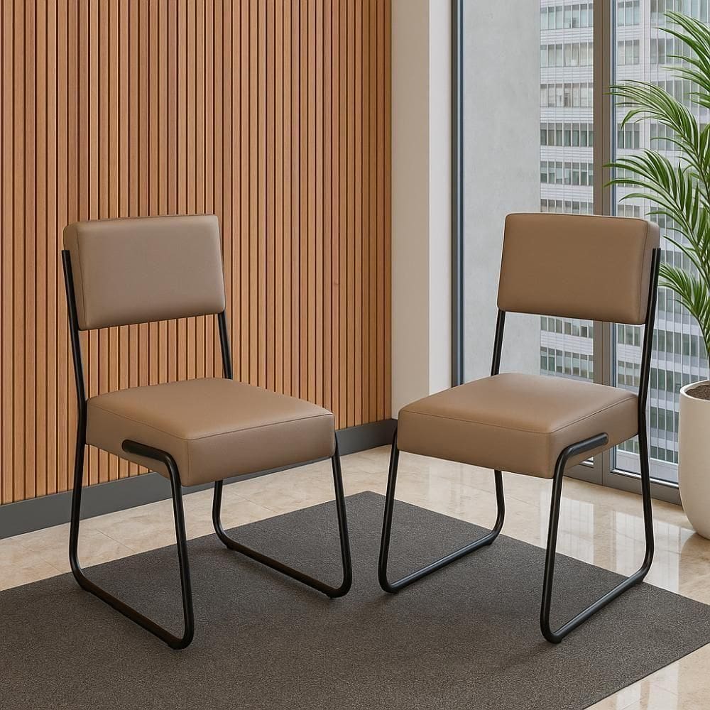 Kit 2 Cadeiras Decorativa Sala De Estar Cozinha Jantar Flórida Couro Sintético Bege Tubo Preto