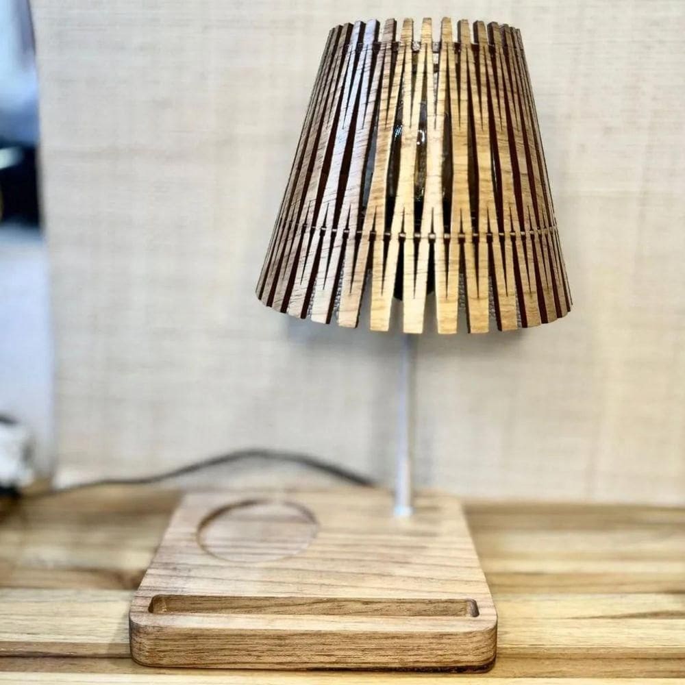 Luminária Fly De Mesa Mdf Laminado Freijo Madeira Natural