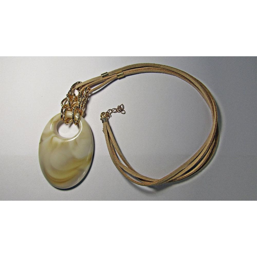 Colar Artesanal Pingente De Acrílico E Cordão De Camurça E