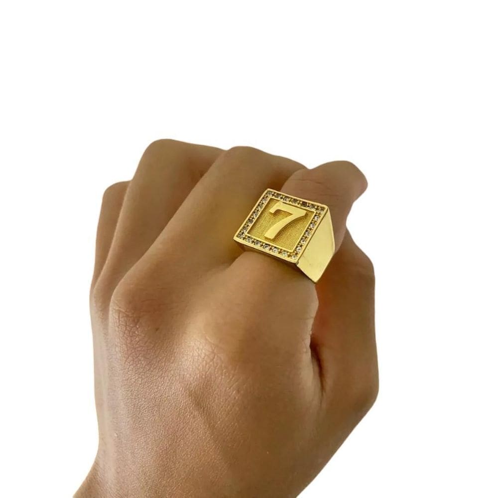 Anel Número 7 Cravejado Quadrado - Banhado A Ouro 18K