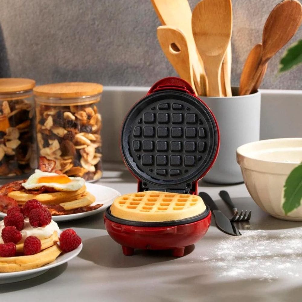 Mini Waffle Elétrica Compacta Ideal Cozinha Pequena 110V