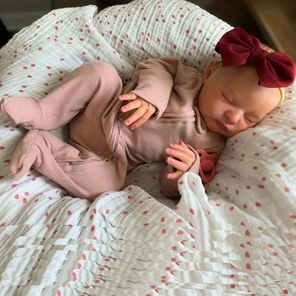 Muñeca Reborn bebé GUESSBELLY de 50 cm con cuerpo de vinilo suave