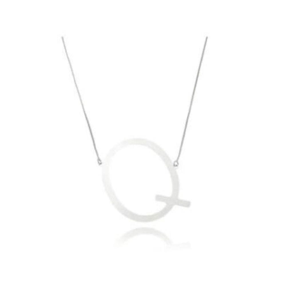 Colar Prateado Letra Delicado E7332