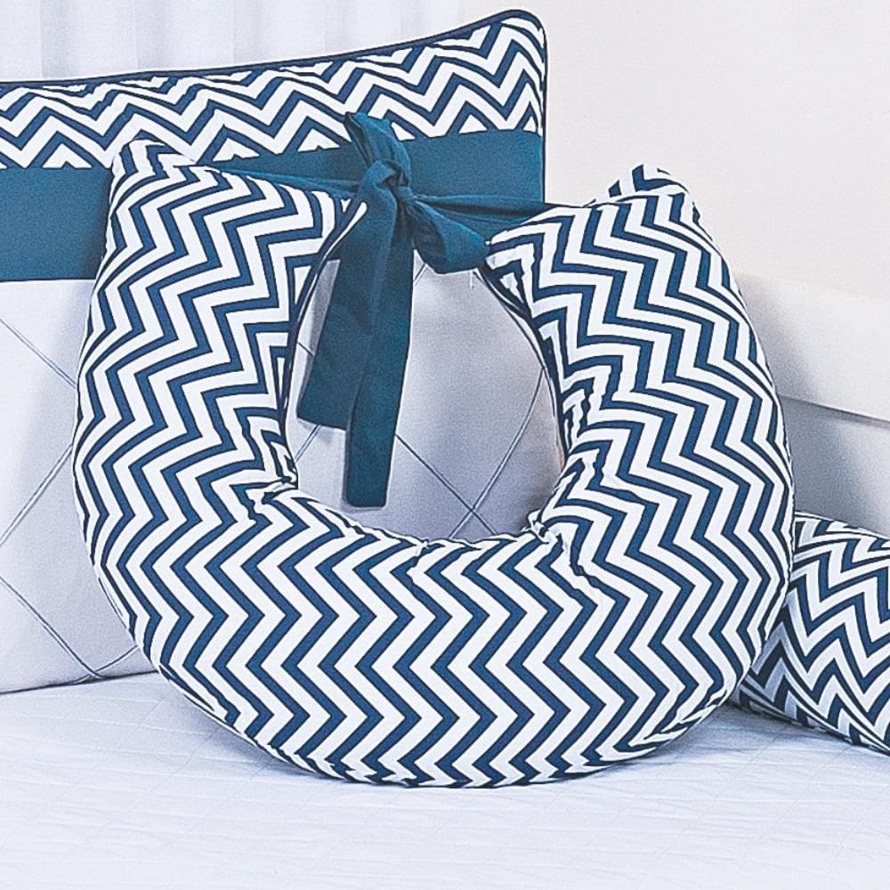 Almofada Amamentação Chevron Azul Marinho