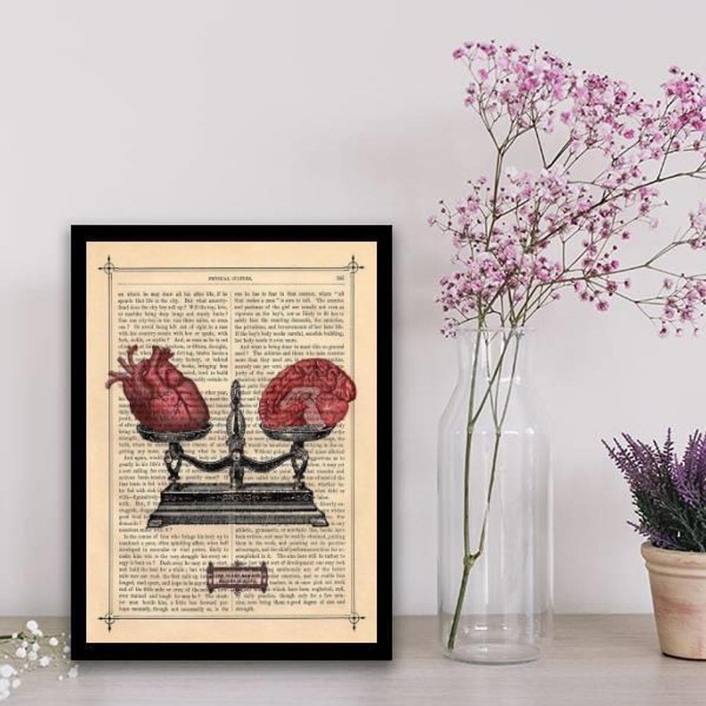 Quadro Coração E Cerebro Na Balança 24X18Cm - Madeira Preta