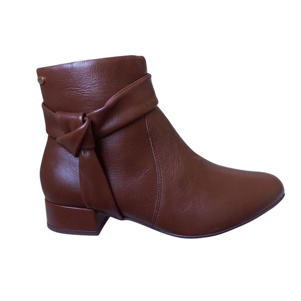 Bota Feminina Marrom em Couro Cano Curto Salto Baixo Confort