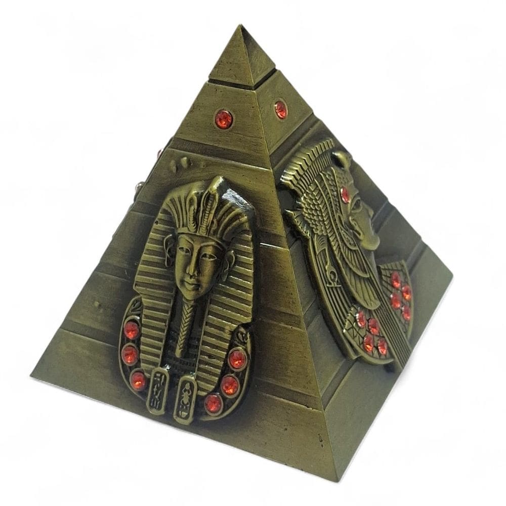 Pirâmide Egípcia Hieróglifos Dourada Pedras Vermelhas 10 cm