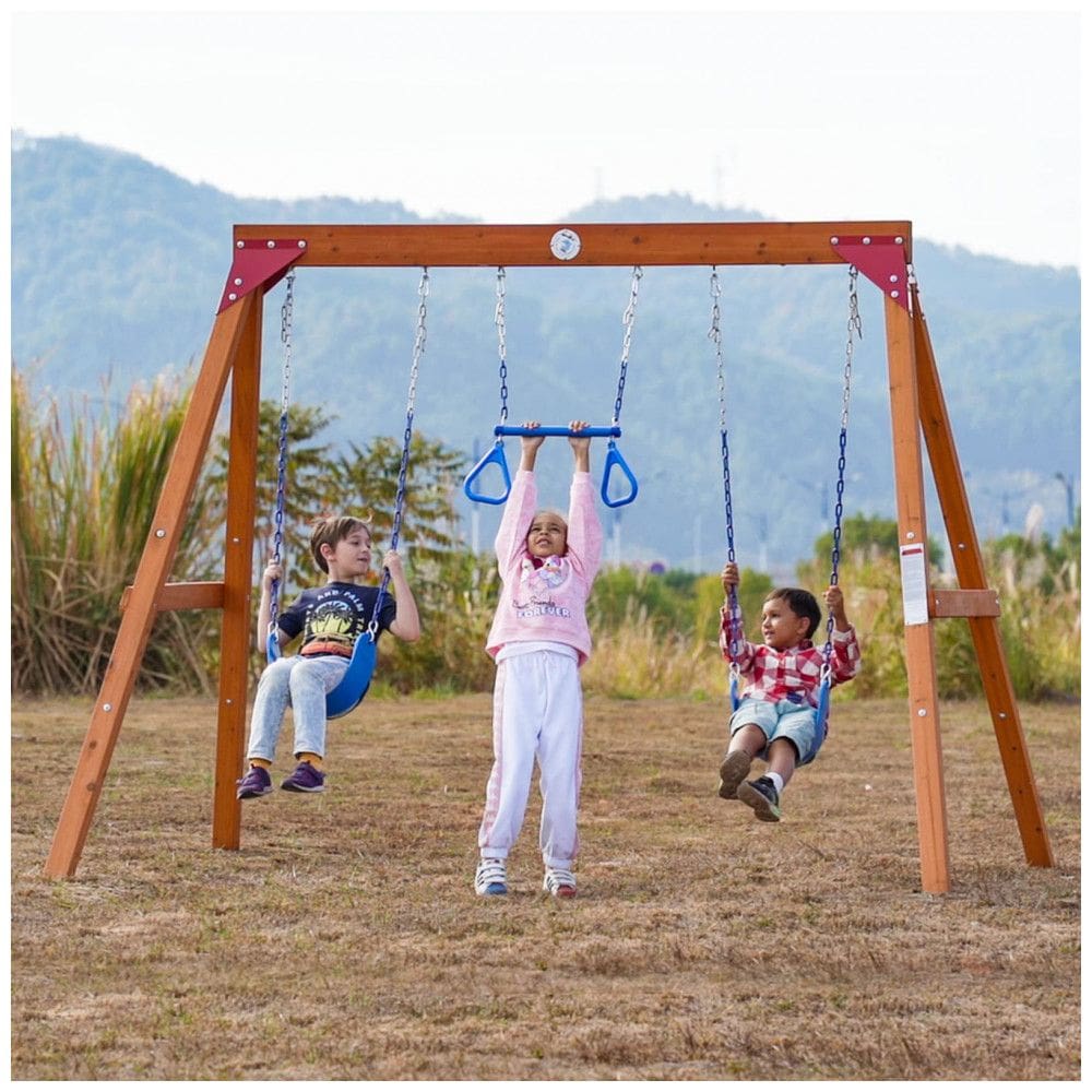 Conjunto de Balanço Infantil? 3 Assentos Dolphin Playground T Madeira Cedro Natural Estrutura Triangular com 7 Furos para Balanço