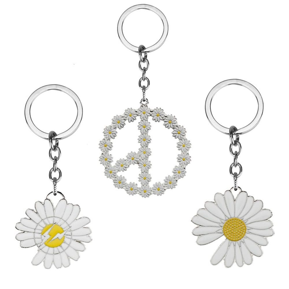 Chaveiro estilo G-Dragon, esmalte metálico Daisy Peace Sign