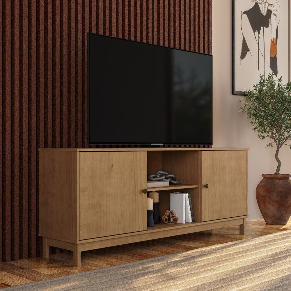 Rack Bancada para TV 80`` 1961FN Essência Madeira Maciça com Prateleira e 2 Portas Freijó Finestra